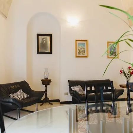 Casa Vacanze In Piazza בית נופש מטרה
